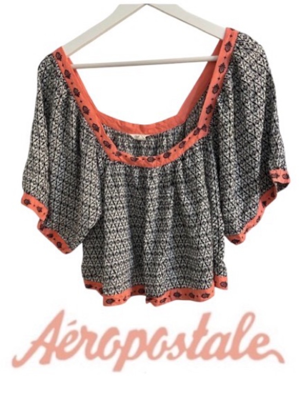 Medium Aeropostale Black and White Aztec Print Flowy Flutter Sleeve Crop Blouse